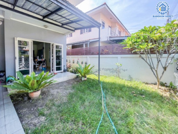 *****บ้านแฝดมือสองชั้นเดียว ย่านนนทบุรี ม.อุดมทรัพย์ บางศรีเมือง บนเนื้อที่ 31.6 ตร.ว. มาพร้อมฟังก์ชัน 3 ห้องนอน 2 ห้องน้ำ จอดรถ 1 คัน แถมฟรี เครื่องปรับอากาศ 1 เครื่อง บนทำเลศักยภาพ เชื่อมต่อถนนหลายเส้นทาง ใกล้จุดขึ้นทางด่วนฉลองรัช